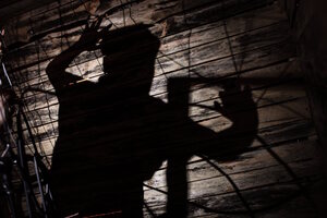 Фотография перформанса Дом потерянных детей от компании Паранойя (Фото 2)